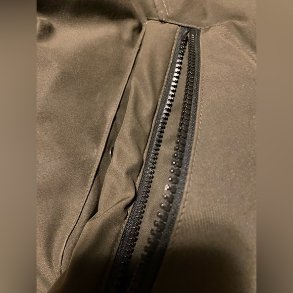 Vince Camuto womens Down
Hooded Duffle Coat Parka - Medium - army green - Picture 7 of 16